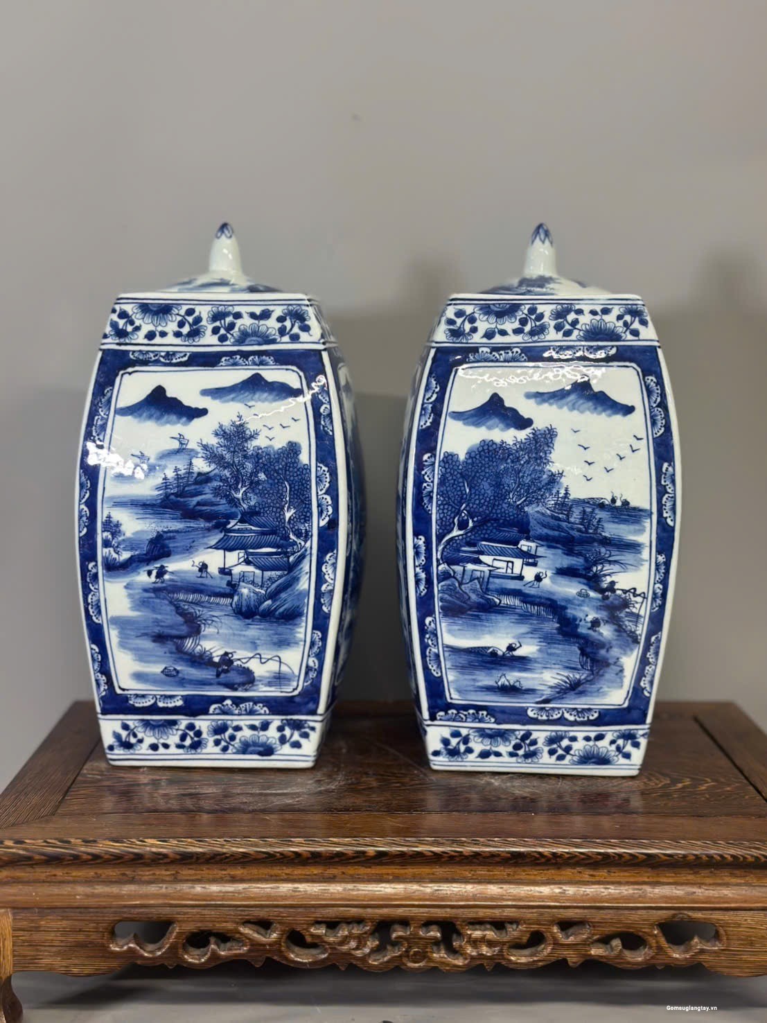 Đôi choé tứ zác vẽ sơn thuỷ