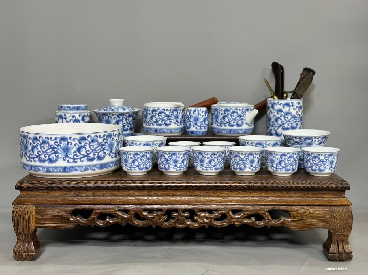 Bộ âm chén men lam đủ món