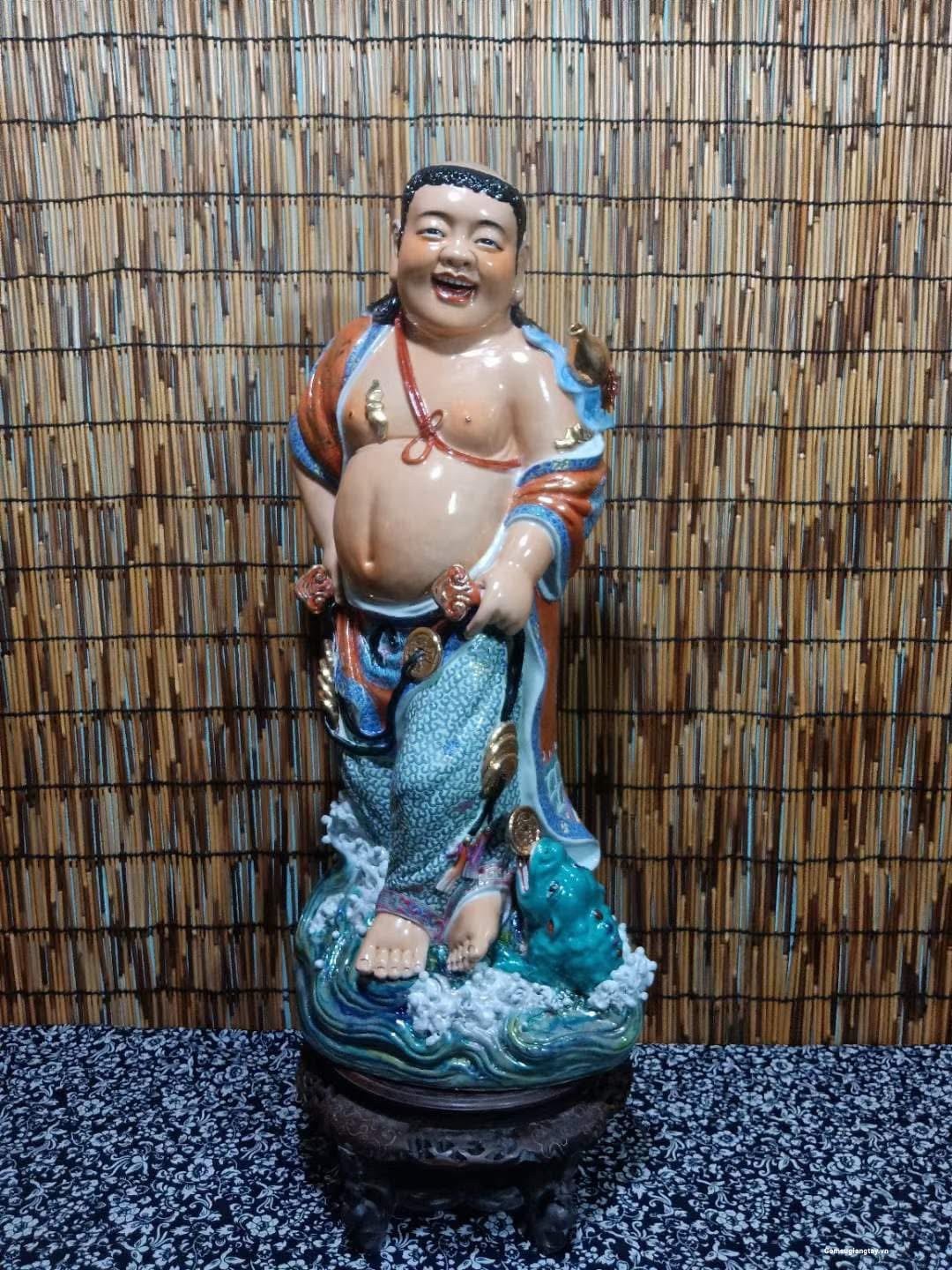 Tượng lư hải men gấm vẽ vàng