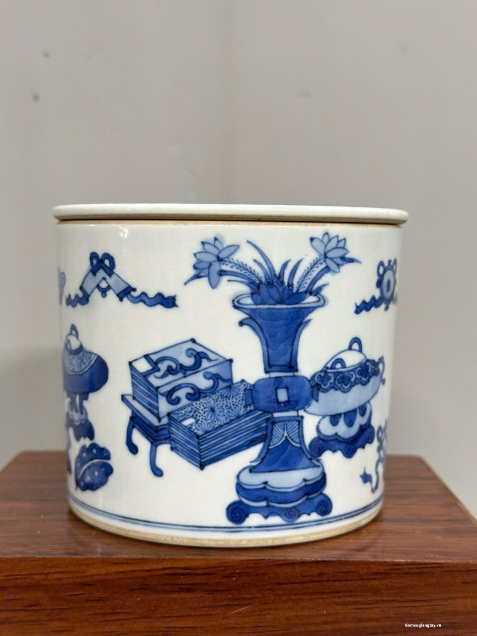 Hũ chè cũ vẽ cổ đồ