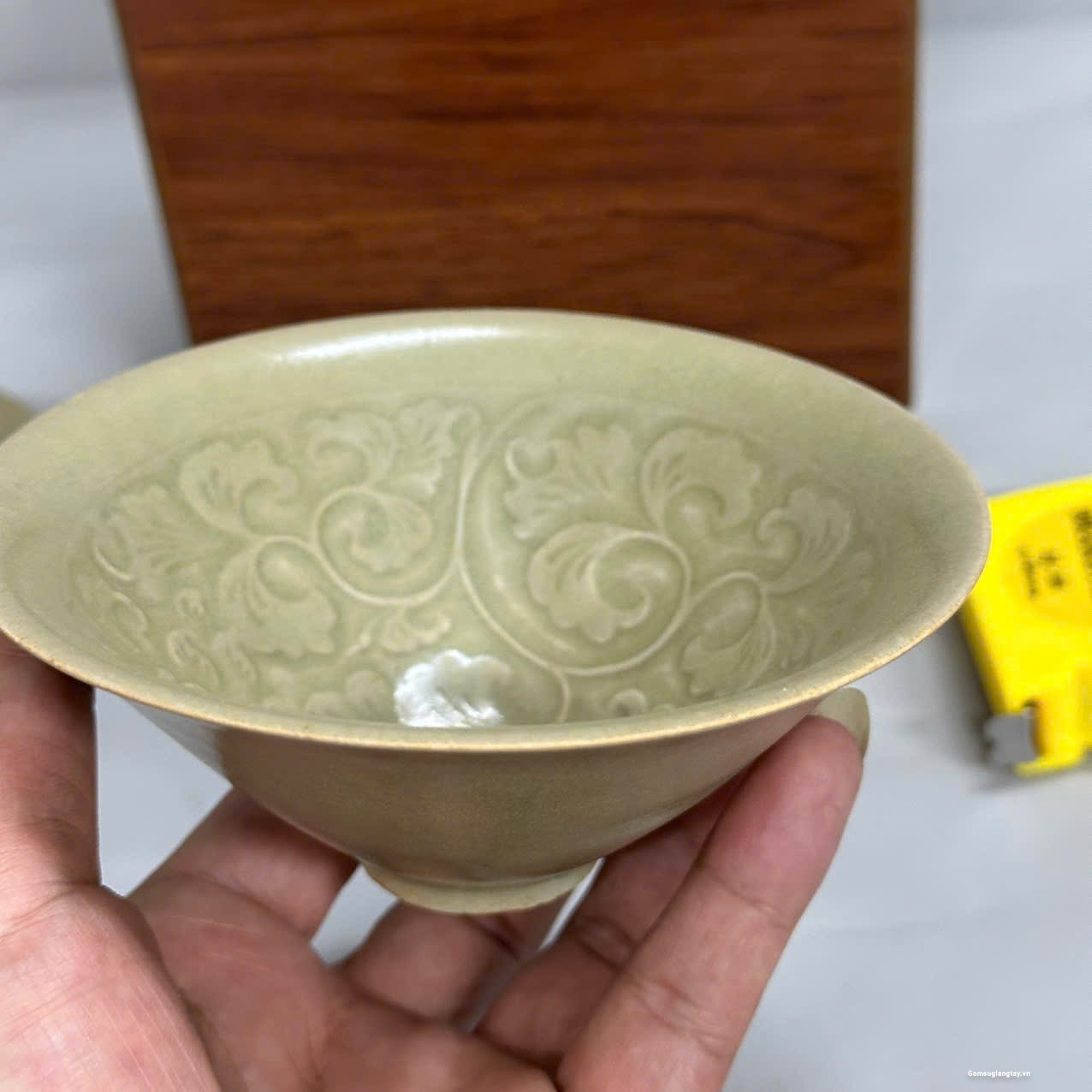 Chén tống dạng nón